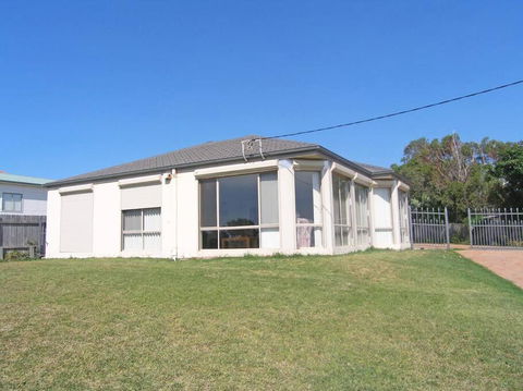 ORSO1O - Water View House - Accommodation Guide 0