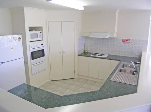 ORSO1O - Water View House - Accommodation Guide 2