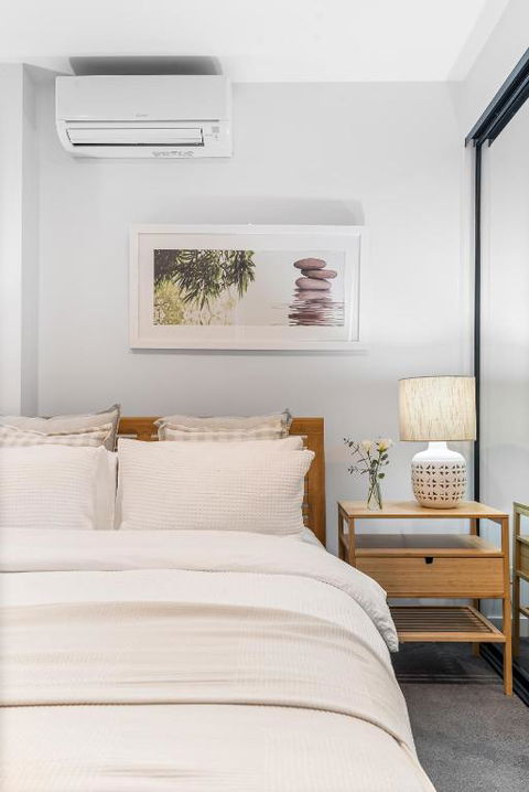 Park Life! Elegant & Sun-Filled 2 Bed 2 Bath Home In Caulfield North - Accommodation Asia 1