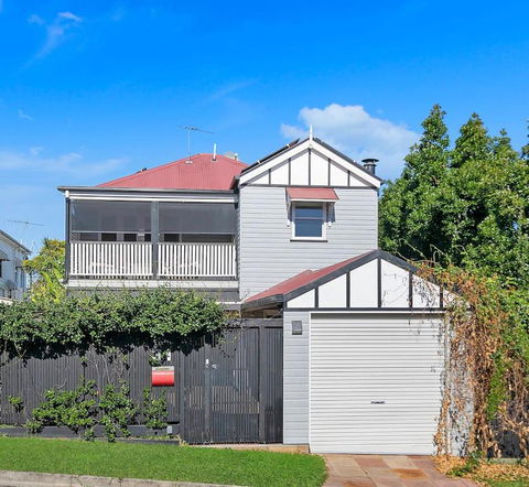 Paddington Cottage - A Classic Queenslander Stay - Accommodation Asia 0