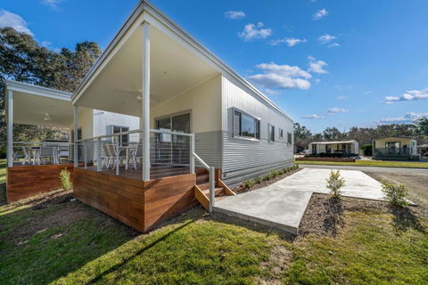 Painters Island Holiday Park - Accommodation Guide 0