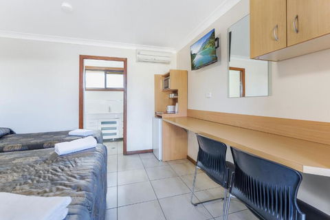 Palm Valley Motel - Accommodation Asia 3