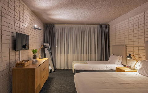 Palms Hotel - Accommodation Asia 2