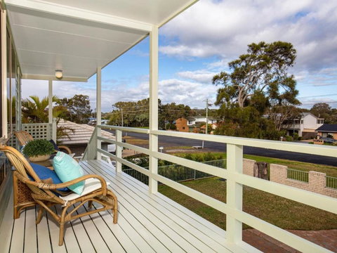 Palms I Pet Friendly I 2 Mins To Beach - Accommodation Asia 0