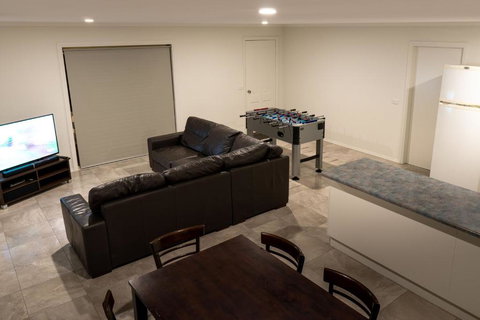 Paradise Escapes 002 - Accommodation Asia 2