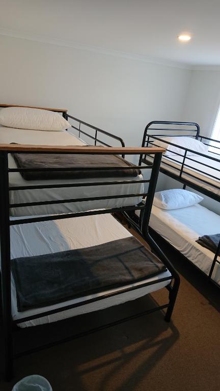 Paradise Escapes 002 - Accommodation Asia 3