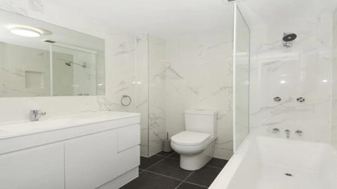 Paradise Grove Holiday Apartments - Accommodation Asia 3