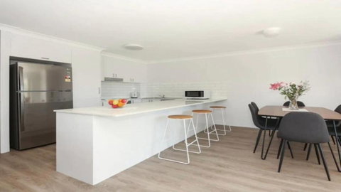 Paradise Grove Holiday Apartments - Accommodation Asia 1