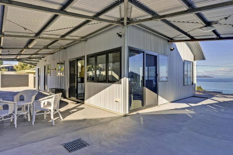 Park Beach Retreat - Accommodation Guide 0