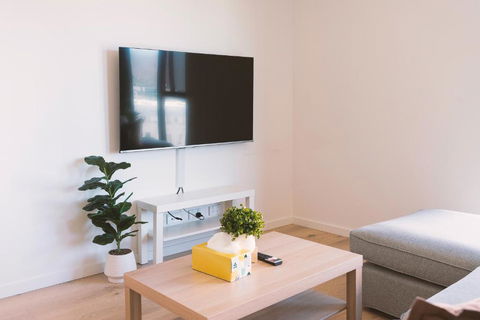 Patio Mt View 1BR Apt In CBD Near ANU And Museum With Free Parking And WiFi - Accommodation Asia 1