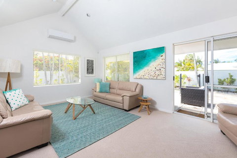 Peaceful Holiday Living, Noosa Heads - Accommodation Asia 3