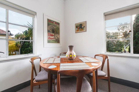 Parkside Hideaway - Beautiful Art Deco Near Zoo - Accommodation Asia 1