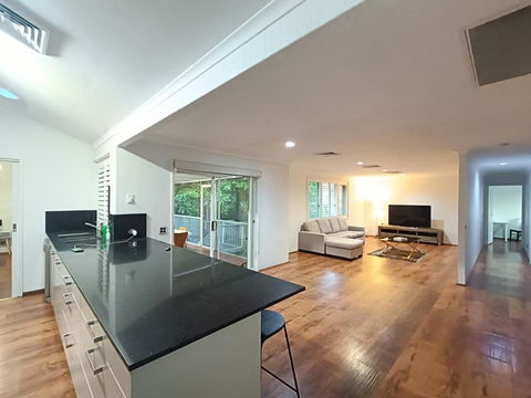 Peaceful Room In Modern Baulkham Hills Home - BH3 - Accommodation China 1