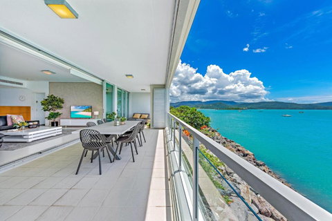 Peninsula Airlie Beach - Accommodation Asia 1