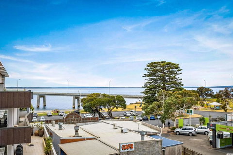 Penthouse Bridgeview San Remo - Accommodation Asia 3