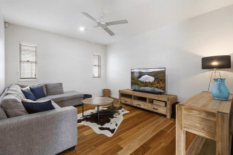 Peregian Breeze Home - Accommodation Asia 1