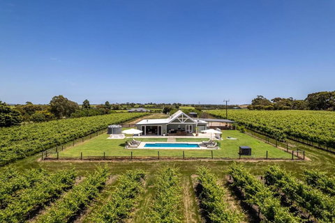 Pethick House - Accommodation Asia 1