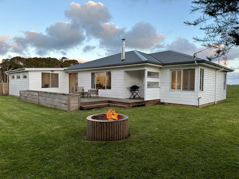 PepperTree Farm Stay - Accommodation Asia 0