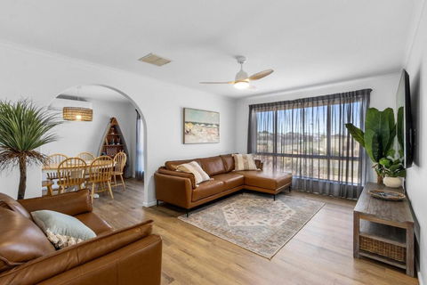 Percys Beach House Moonta Bay - Accommodation Asia 0