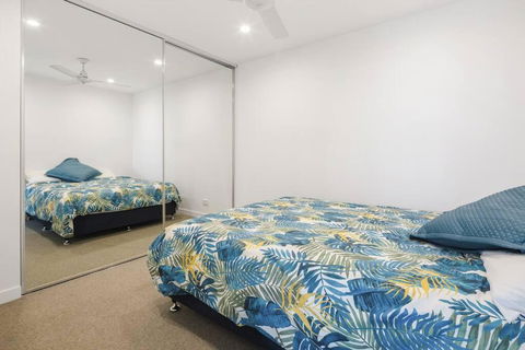 Perfect Haven In Spring Hill 2B1B And Parking - Accommodation Asia 3