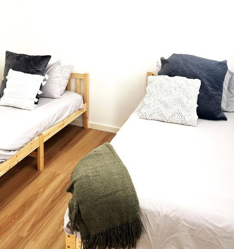 Perfect Locale 2bed Apt Parking - Accommodation Asia 3