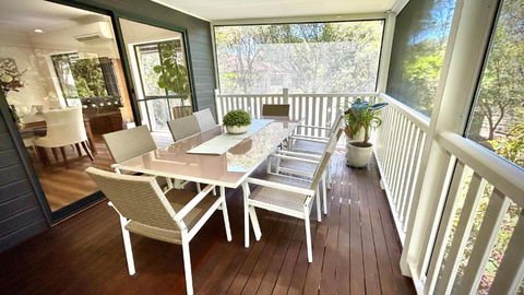 Perfect North Brisbane Retreat 4 Bed - Accommodation Asia 1