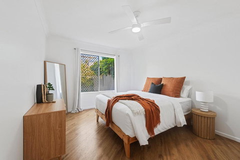 Pet & Family Friendly Central - Accommodation Asia 1