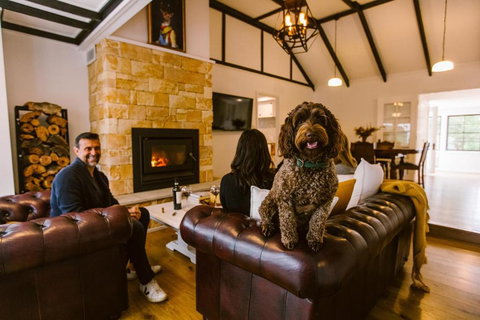Pet-Friendly Highlands Home With Fireplace - Accommodation Asia 1
