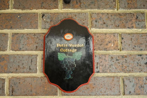 Petit Verdot Cottage - A Vineyard Retreat In Barossa Valley - Accommodation Guide 2