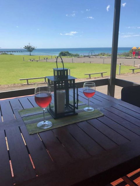 Pine View Holiday Rental - Accommodation Asia 0
