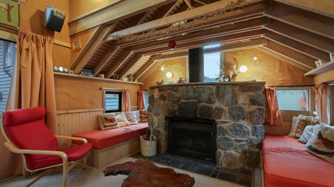 Pinnacle - Accommodation Asia 2