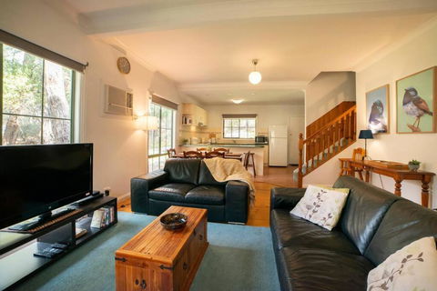 Pinnacle Retreat - Accommodation Asia 0