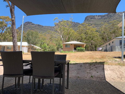 Pinnacle Views - Accommodation Guide 2