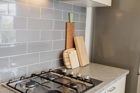 Poa Place - Sleeps 6 - Pet Friendly - Accommodation Asia 3