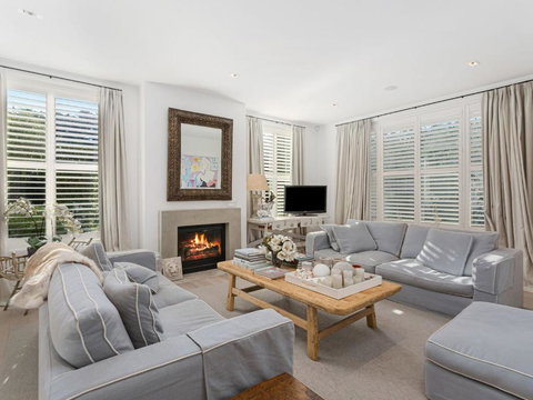 Point King Modern Masterpiece - Accommodation Asia 2