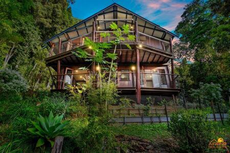 Pole Home In Paradise @ Kuranda - Accommodation Asia 0