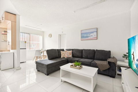 Polished 2-Bed Unit In The Heart Of Parramatta - Accommodation Guide 0