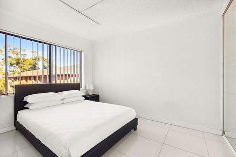 Polished 2-Bed Unit In The Heart Of Parramatta - Accommodation Guide 3