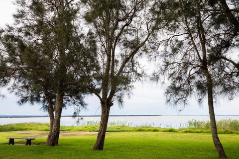 Pool And Spa On The Lakefront With Suite Studio - Accommodation Asia 3