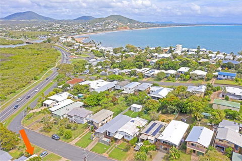 Poppies Cottage - Cooee Bay Beachside Retreat - Accommodation Asia 2