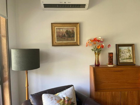 Poppies Clunes - Accommodation Asia 2