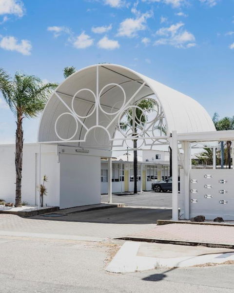 Port Broughton Hotel And Sunnyside Motel - Accommodation Asia 3