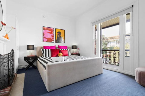 Port Paradiso - Accommodation Asia 3