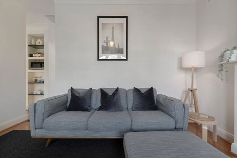 Port Phillip Bay Perfection In Albert Park - Accommodation Asia 3