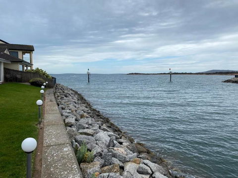 Port Lincoln Marina Waterfront Apartment - Accommodation Asia 1