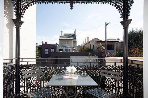 Perfect Located Comfy Studio With Balcony - Accommodation Guide 2