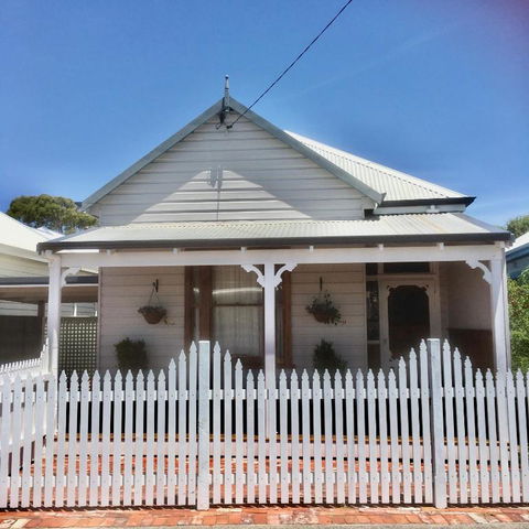 Railway Cottage - Accommodation Asia 3
