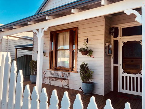 Railway Cottage - Accommodation Asia 2