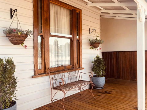 Railway Cottage - Accommodation Asia 1