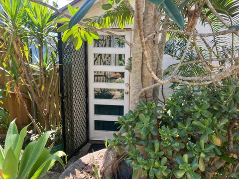 Potters Cottage - Accommodation Guide 2